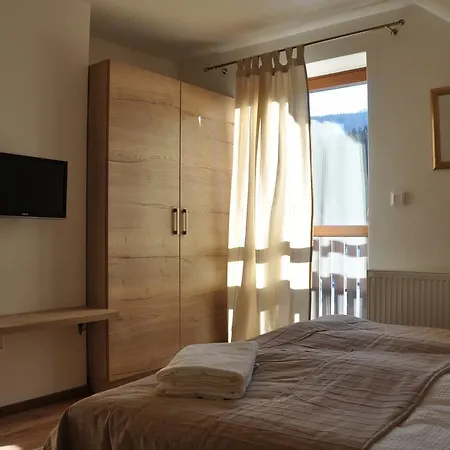 Vera Jasna * ديمانوفْشكا دولِنا